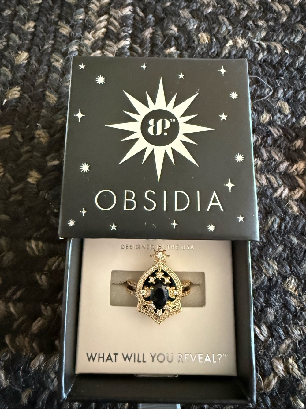 Bomb Party Obsidia ring  Wear the crest size 9 NWT gold plating